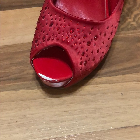 Cherry red Jolie Collection peep toe pumps - Picture 4 of 4